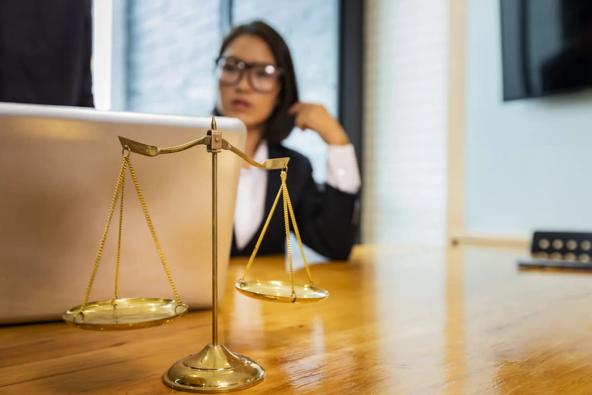 How EH Mediation Helps You Make Informed and Cost-Effective Decisions City Of London & Greater London